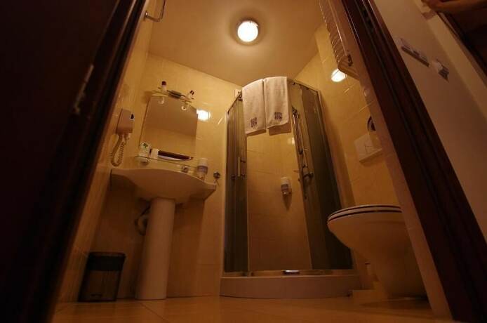 Imagen de la habitación del Hotel Gordon. Foto 19
