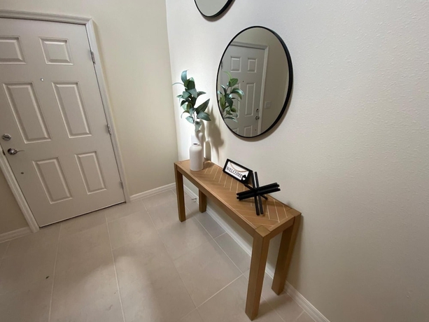 Imagen de la habitación del Hotel Gorgeous 6Bd w Pool Windsor Island 4450. Foto 6