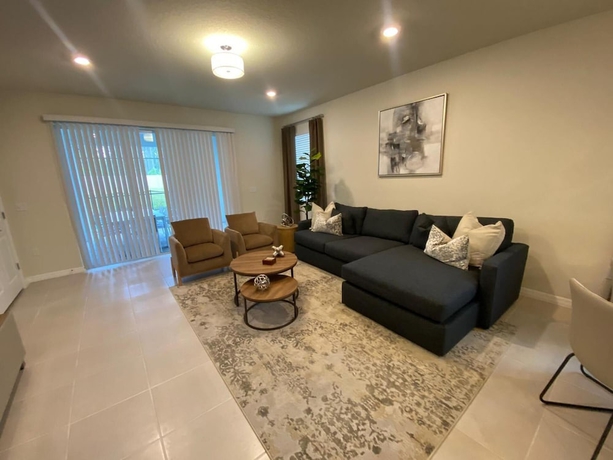 Imagen de la habitación del Hotel Gorgeous 6Bd w Pool Windsor Island 4450. Foto 7