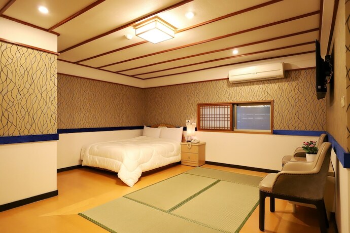 Imagen de la habitación del Hotel Gorgeous Hot Spring Resort. Foto 13