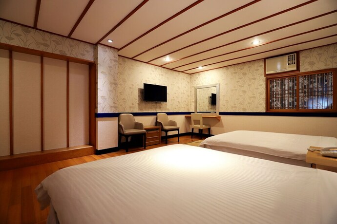 Imagen de la habitación del Hotel Gorgeous Hot Spring Resort. Foto 31