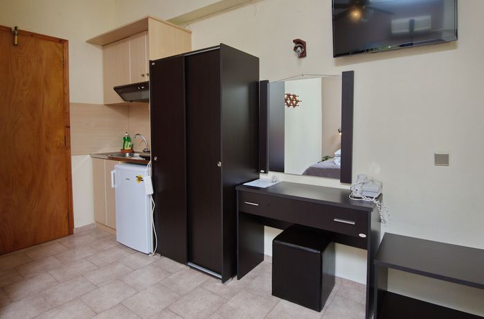Imagen de la habitación del Hotel Gorgona, Al&oacute;nnisos. Foto 9
