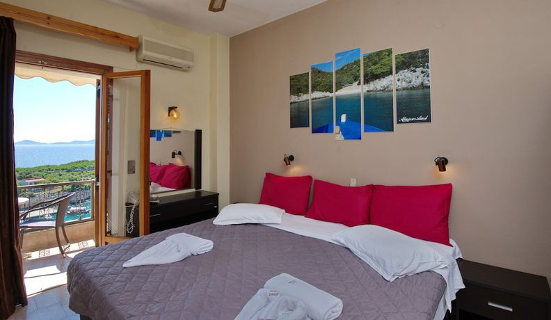 Imagen de la habitación del Hotel Gorgona, Al&oacute;nnisos. Foto 10