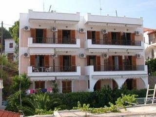 Imagen general del Hotel Gorgona, Patitiri. Foto 2