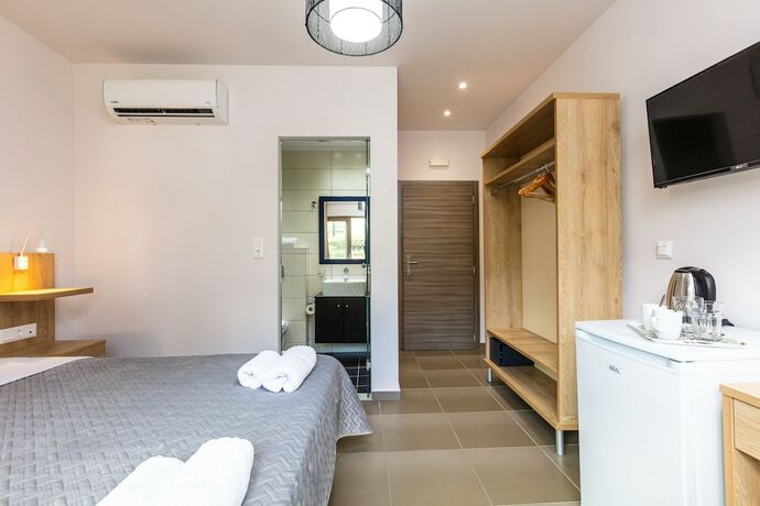 Imagen de la habitación del Hotel Gorgona, Vlychada. Foto 17