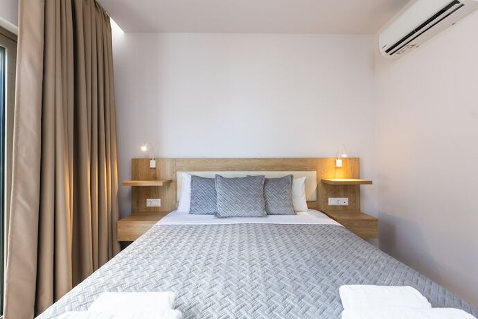 Imagen de la habitación del Hotel Gorgona, Vlychada. Foto 18