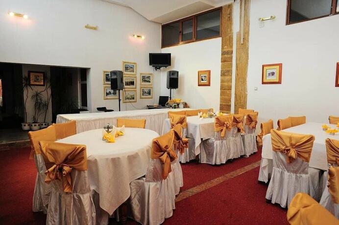 Imagen general del Hotel Gorj. Foto 4