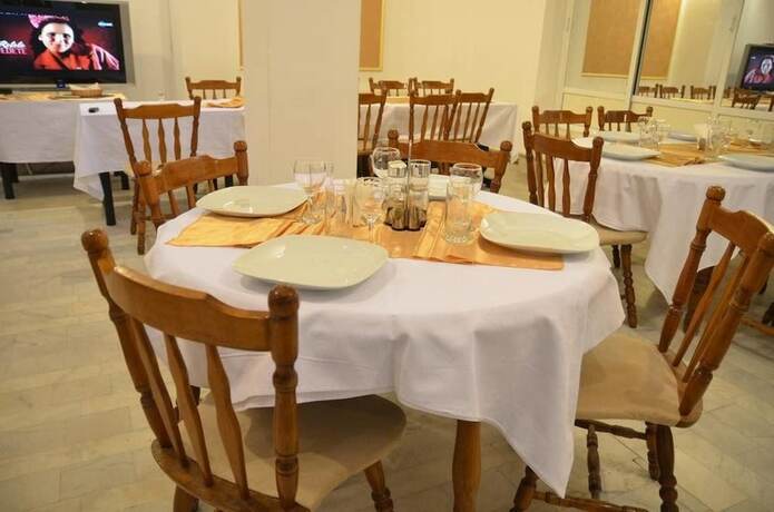 Imagen general del Hotel Gorj. Foto 10