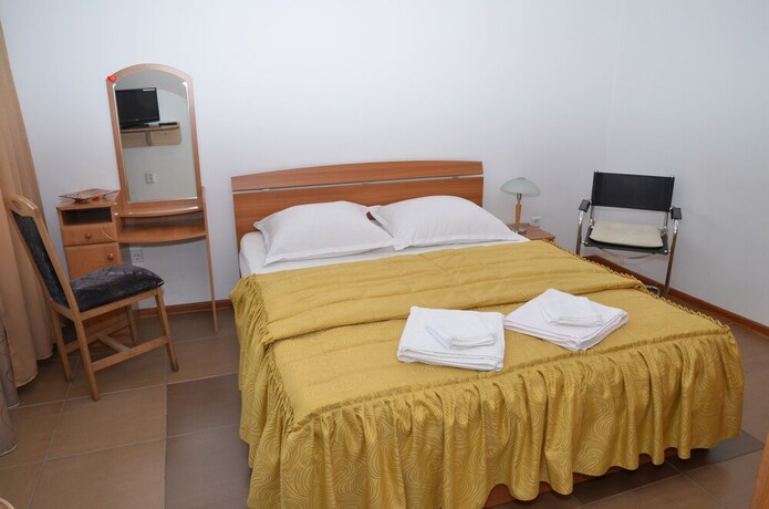 Imagen de la habitación del Hotel Gorj. Foto 36