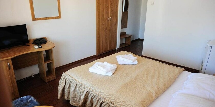 Imagen de la habitación del Hotel Gorj. Foto 38