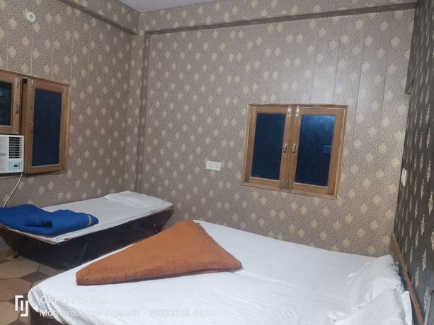Imagen de la habitación del Hotel Goroomgo Anand Guest House Mathura. Foto 2