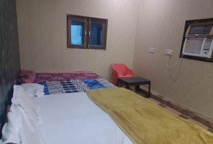 Imagen de la habitación del Hotel Goroomgo Anand Guest House Mathura. Foto 5