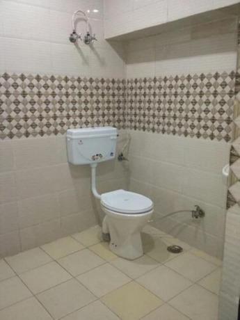 Imagen de la habitación del Hotel Goroomgo Atithi Galaxy Kanpur. Foto 8