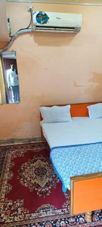 Imagen de la habitación del Hotel Goroomgo Atithi Yatri Vishram Grah Ayodhya. Foto 11