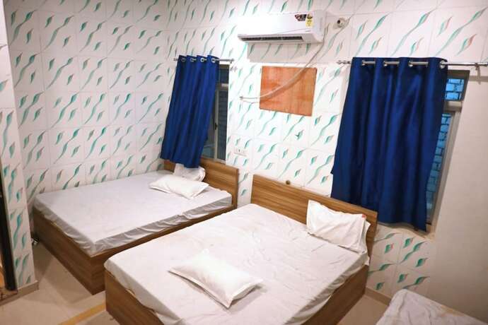 Imagen de la habitación del Hotel Goroomgo Bhagwaan Das Varanasi. Foto 16