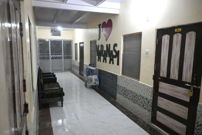 Imagen general del Hotel Goroomgo Bhagwaan Das Varanasi. Foto 8