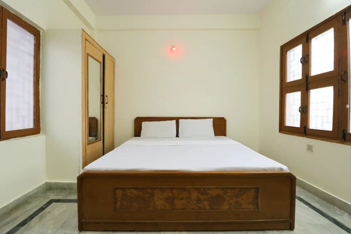 Imagen de la habitación del Hotel Goroomgo Bhameshwari Haridwar. Foto 8