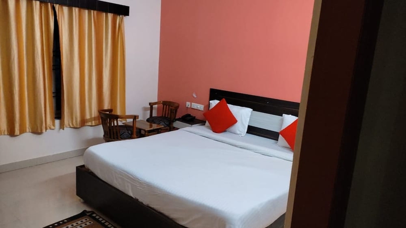 Imagen de la habitación del Hotel Goroomgo Blue Bell Bhubaneswar. Foto 11