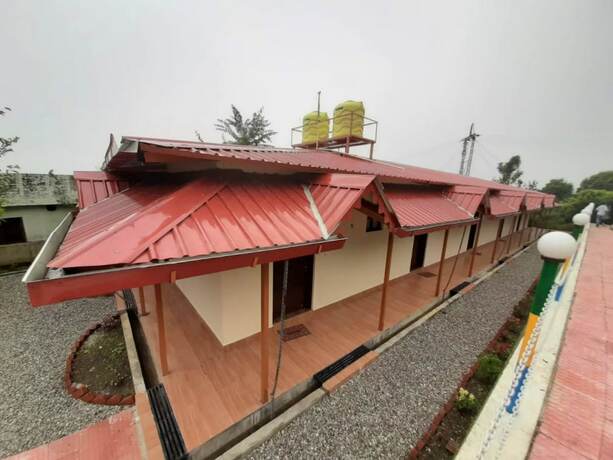 Imagen general del Hotel Goroomgo Blue Moon Bhimtal. Foto 6