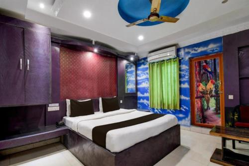Imagen de la habitación del Hotel Goroomgo Blue Royal Bhubaneswar. Foto 18
