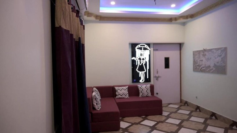 Imagen de los interiores del Hotel Goroomgo Bottoms Up Villa Bhubaneswar. Foto 10
