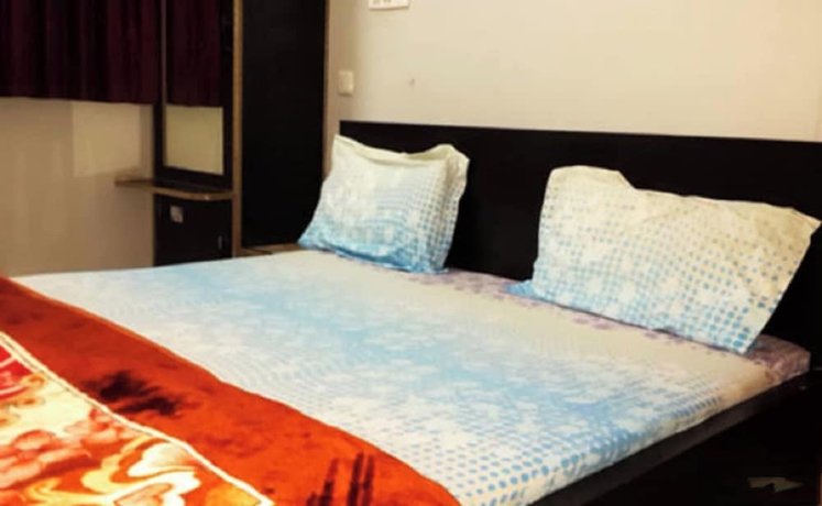 Imagen de la habitación del Hotel Goroomgo Brij Dham Guest House Mathura. Foto 6