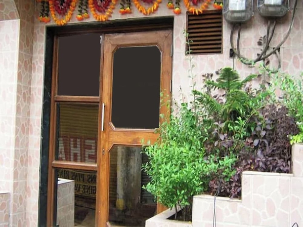 Imagen general del Hotel Goroomgo Brij Dham Guest House Mathura. Foto 3