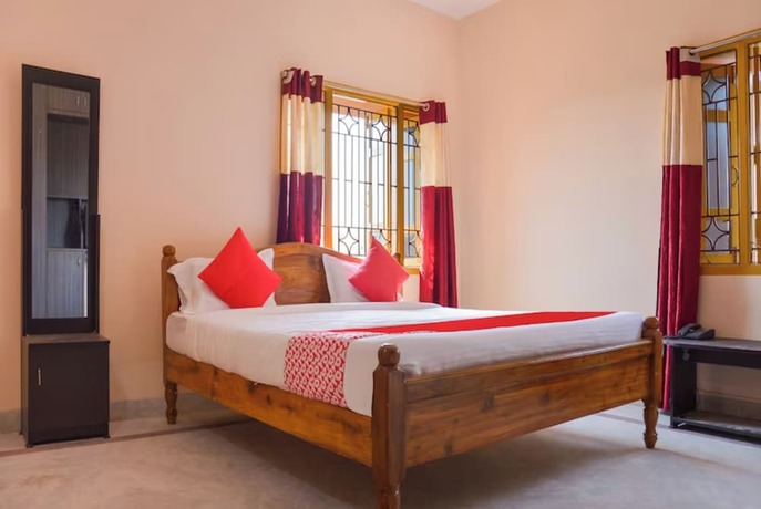 Imagen de la habitación del Hotel Goroomgo Caroline Homestay Bhubaneswar. Foto 10