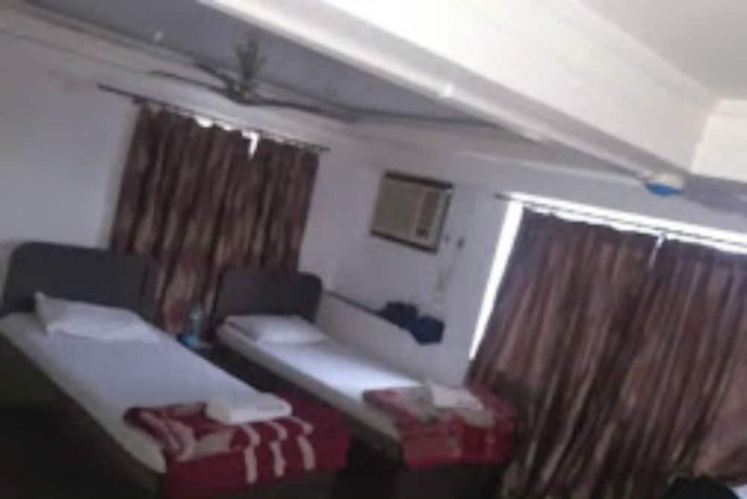 Imagen de la habitación del Hotel Goroomgo Central Guest House Agartala. Foto 14