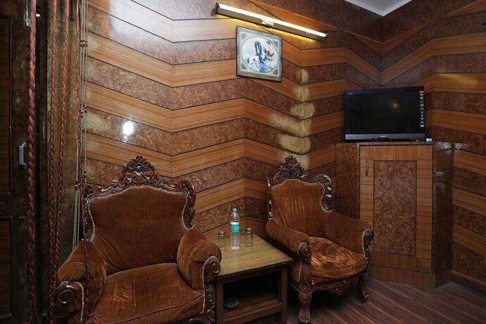 Imagen general del Hotel Goroomgo Deluxe Ankur Lake View Nainital. Foto 10
