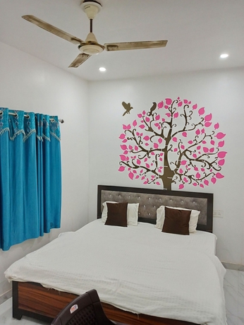 Imagen de la habitación del Hotel Goroomgo Four Season Varanasi. Foto 5