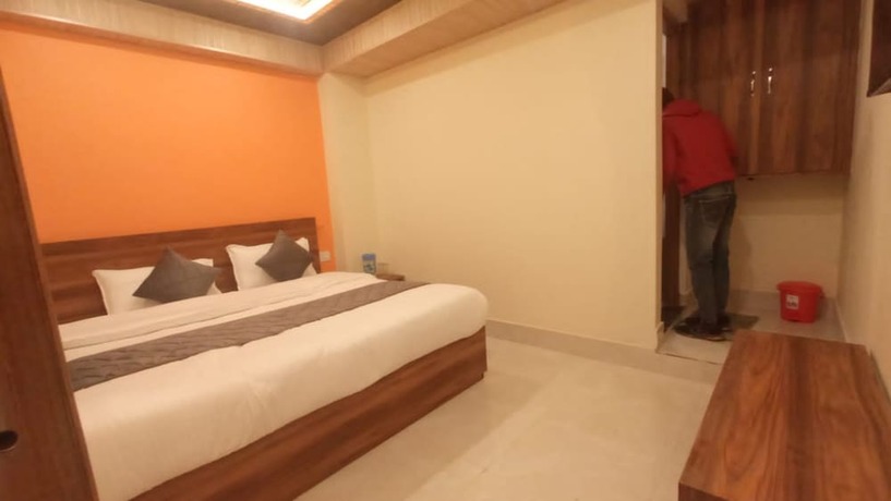Imagen general del Hotel Goroomgo Gp Mall Road Nainital. Foto 11