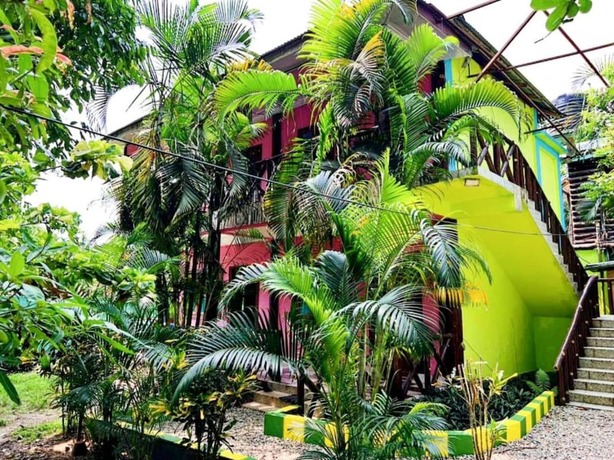 Imagen general del Hotel Goroomgo Green Gold Resort Lataguri. Foto 3