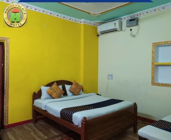 Imagen de la habitación del Hotel Goroomgo Happy palace Gaya. Foto 9