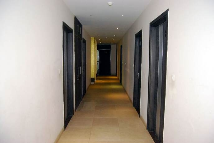 Imagen general del Hotel Goroomgo Heera Celebration Mathura. Foto 1