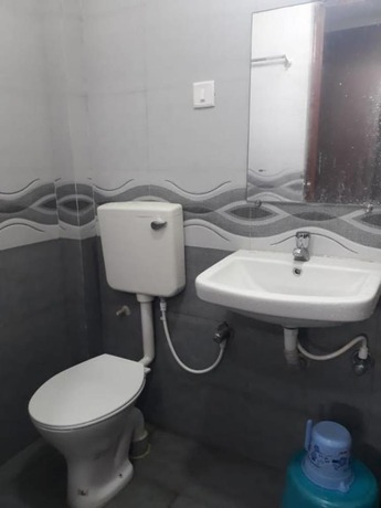 Imagen general del Hotel Goroomgo Highway Inn Manali. Foto 1
