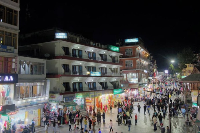 Imagen general del Hotel Goroomgo Highway Inn Manali. Foto 11