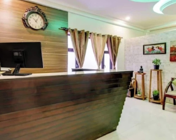 Imagen general del Hotel Goroomgo Hill Top Courtyard Shimla. Foto 3