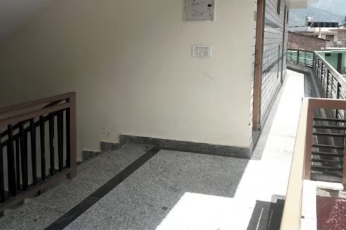 Imagen general del Hotel Goroomgo J J Regency Manali. Foto 3