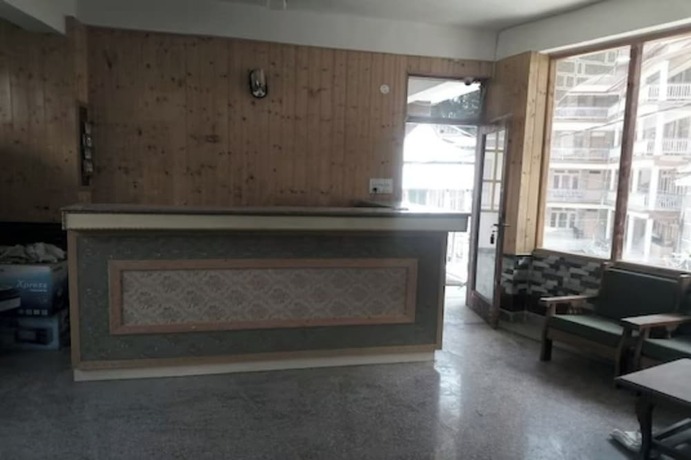 Imagen general del Hotel Goroomgo J J Regency Manali. Foto 5