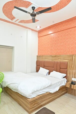 Imagen general del Hotel Goroomgo JSB Palace Varanasi. Foto 4