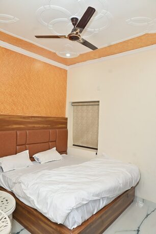 Imagen general del Hotel Goroomgo JSB Palace Varanasi. Foto 7