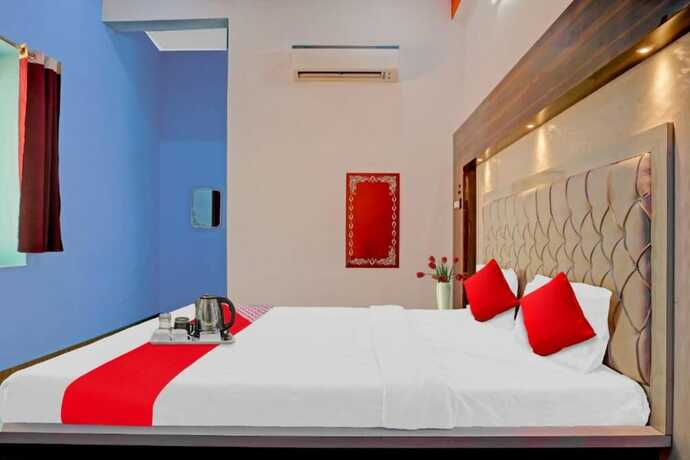Imagen de la habitación del Hotel Goroomgo JSB Palace Varanasi. Foto 14