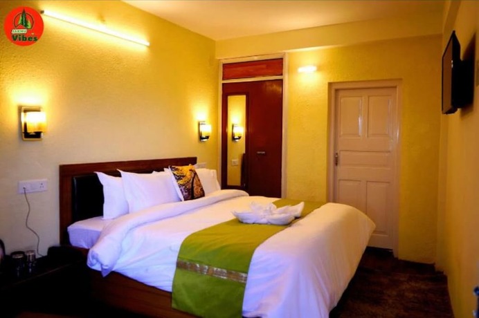 Imagen de la habitación del Hotel Goroomgo Jakhoo Vibes Shimla. Foto 8