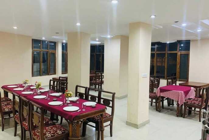 Imagen general del Hotel Goroomgo Kalinga Continental Manali. Foto 2