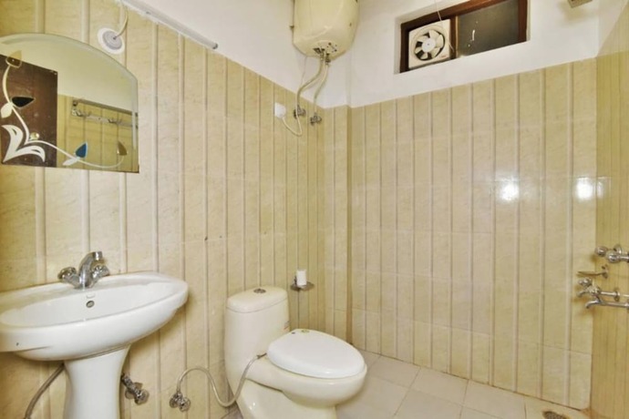 Imagen general del Hotel Goroomgo Kalinga Continental Manali. Foto 10