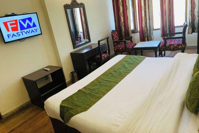 Imagen general del Hotel Goroomgo Kalinga Continental Manali. Foto 12