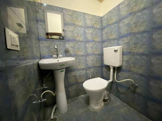 Imagen general del Hotel Goroomgo Kanara Bhimtal. Foto 2