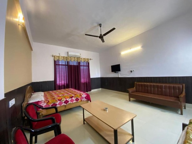 Imagen de la habitación del Hotel Goroomgo Kanara Bhimtal. Foto 18