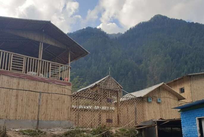 Imagen general del Hotel Goroomgo Kasol Huts Kullu. Foto 1